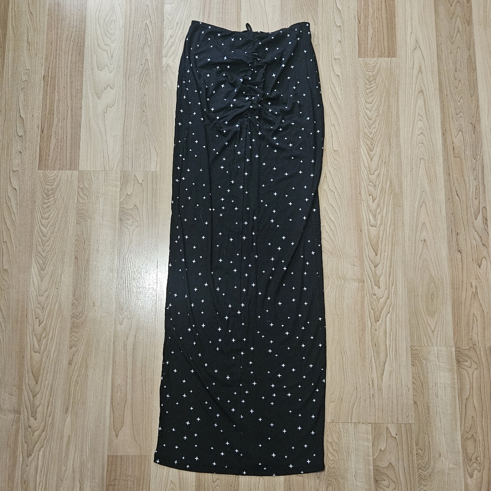 Skims Skirt